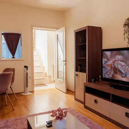 Apartament Free Parking Downtown Boutique Garden Unirii