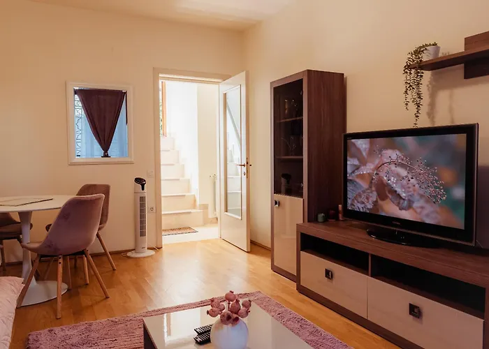 Apartament Free Parking Downtown Boutique Garden Unirii