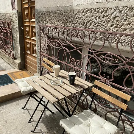 Free Parking Downtown Boutique Garden Unirii * Бухарест