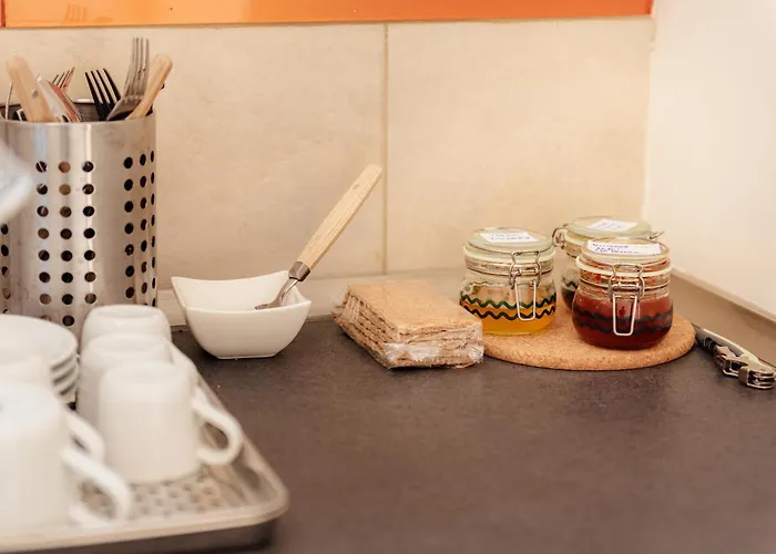 Free Parking Downtown Boutique Garden Unirii * 布加勒斯特