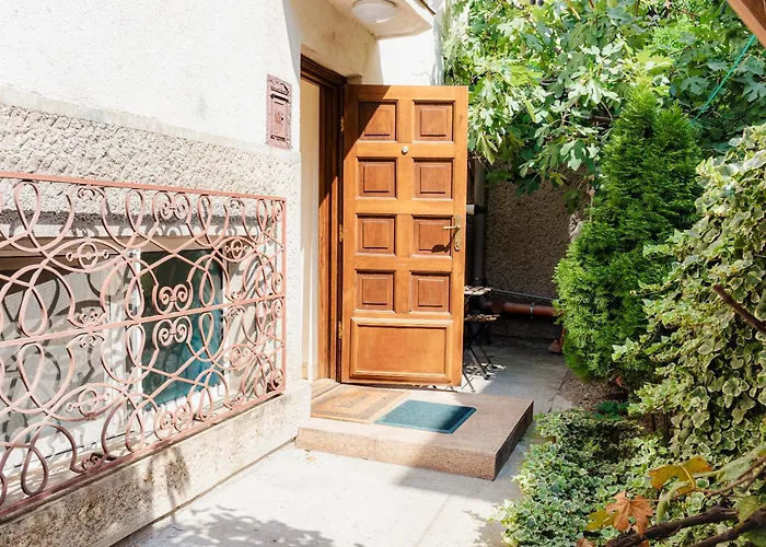 Free Parking Downtown Boutique Garden Unirii